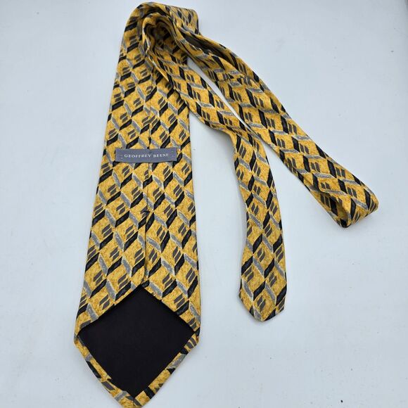Necktie Mens Vintage Geoffrey Beene Mens Tie Yellow And Black Size Is 57in x 3.5 - Picture 3 of 6